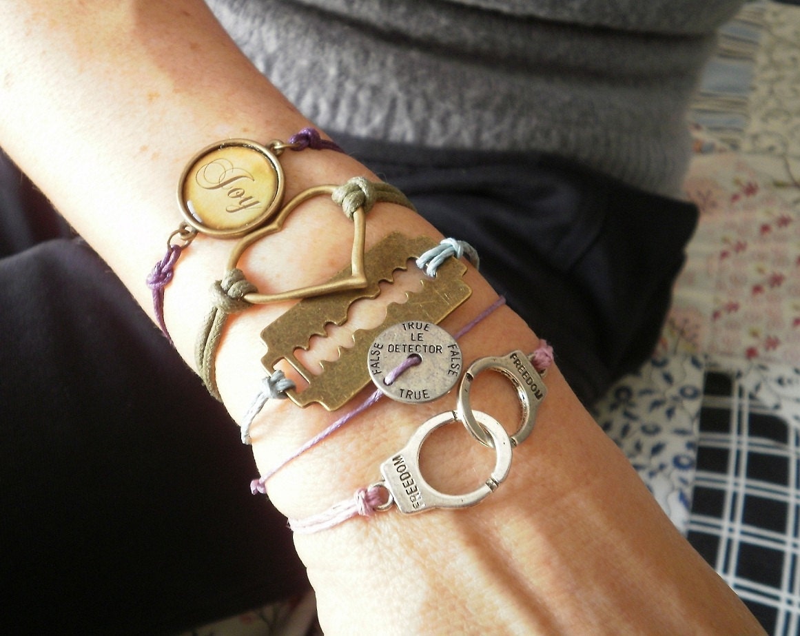 Handcuff Adjustable Bracelet on Cotton Thread, in many colors - SoBad Collection Bijotti&Ciciotti