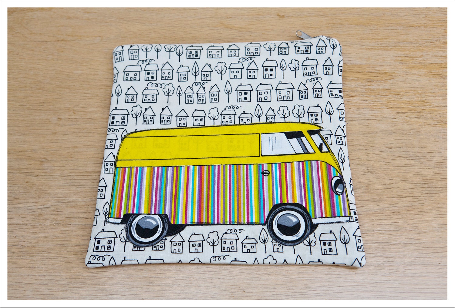 Vintage VW bus pouch