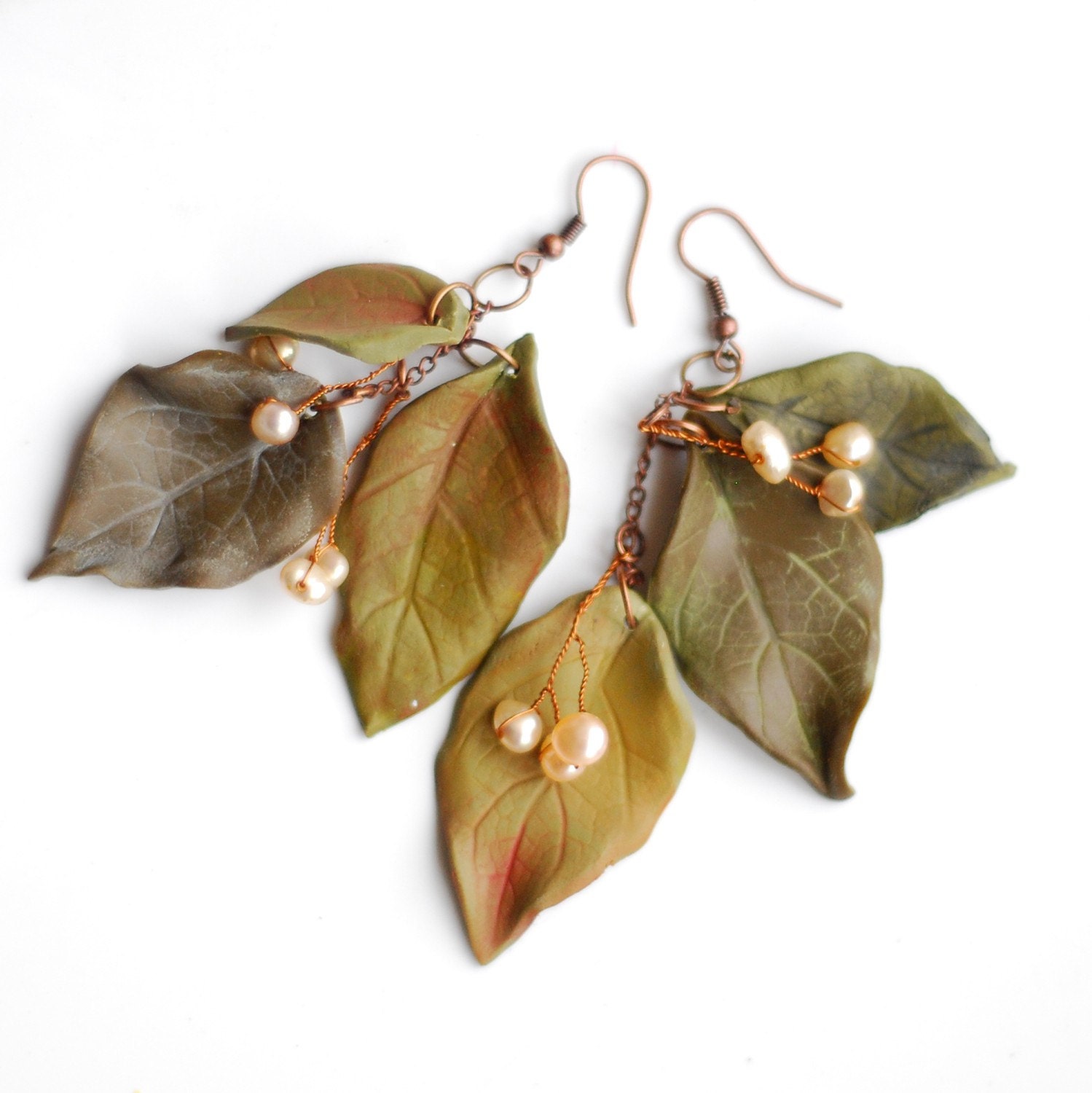 Woodland earrings with 3 leaves ( Pastel green colour ) and natural pearls. Forest Queen collection