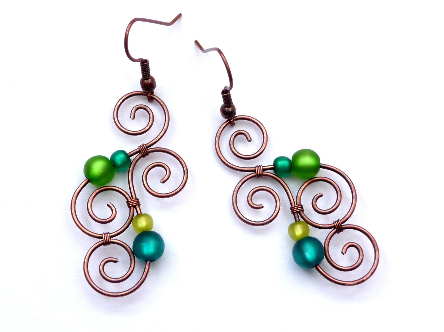 Earrings - Aotearoa - Copper & Polarisbeads ORANGE and RED - New Zealand Maori Symbols plafully wrapped out of oxidized copper wire