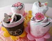 Just Baked- Washcloth Cupcake Set With 4 Silicone Baking Cups