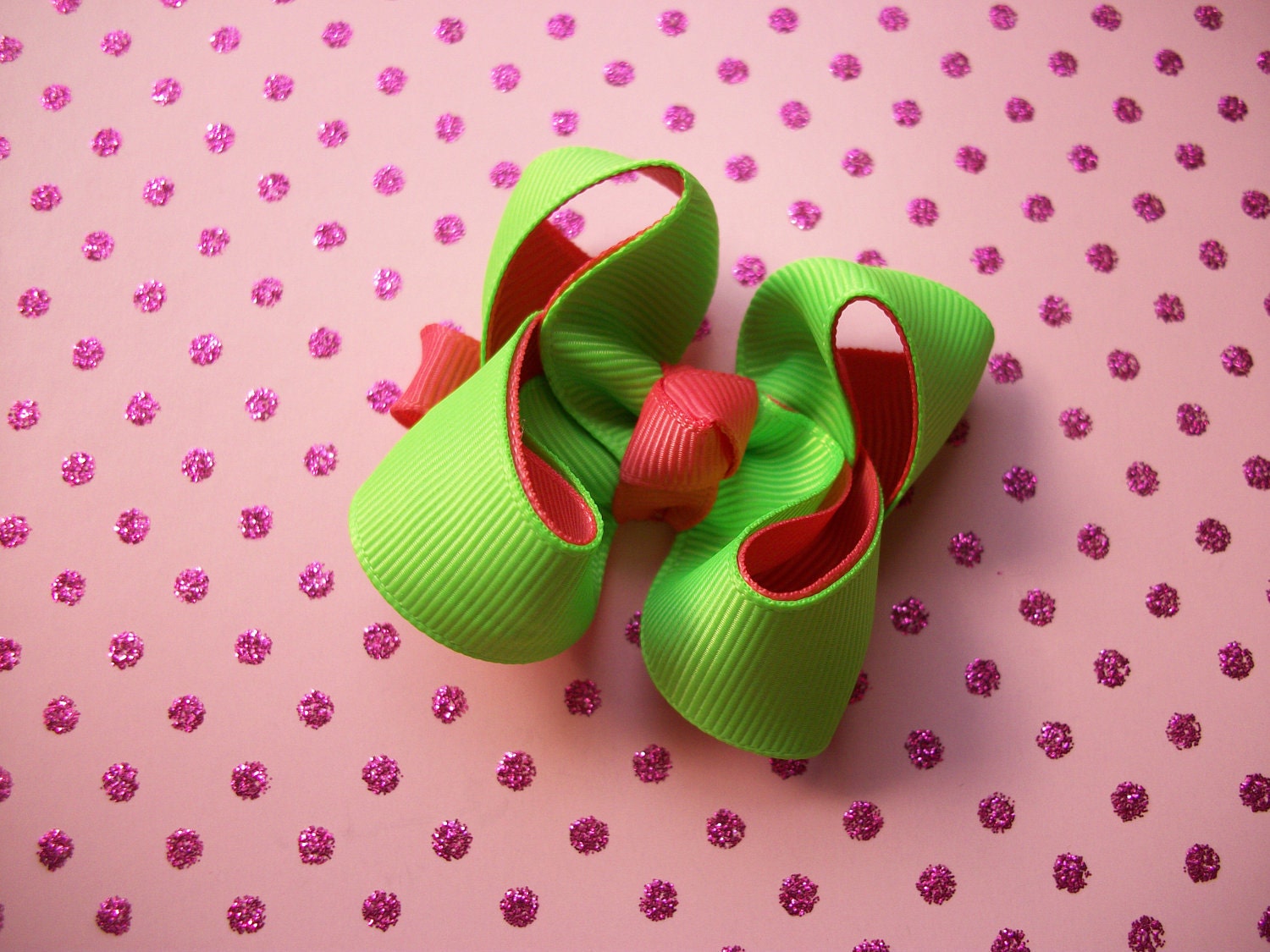 Two-Tone Basic Bow