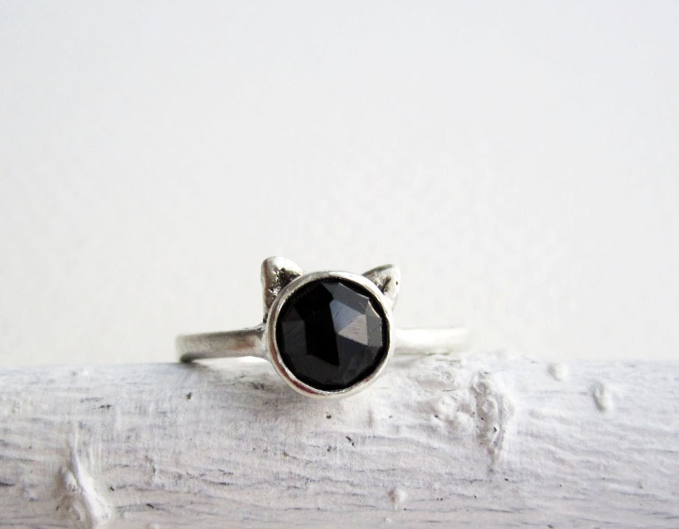 Black Cat Ring, Black Spinel and Sterling Silver, MADE TO ORDER - EveryBearJewel