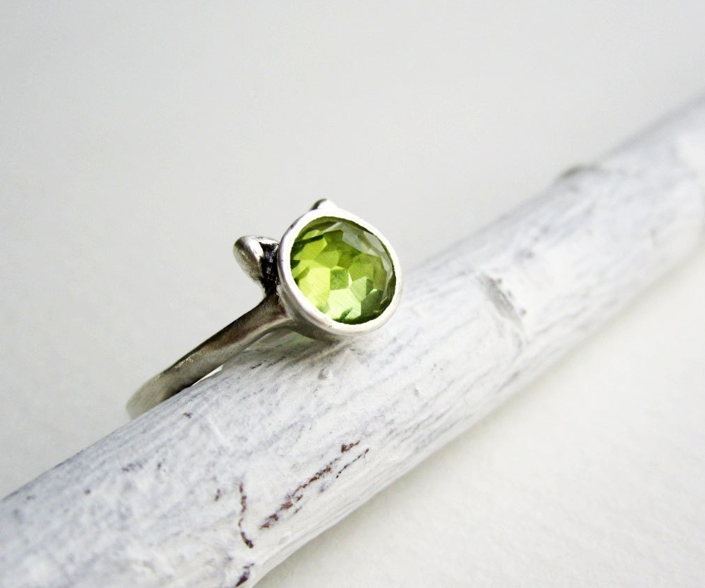 Green Cat Ring, Peridot and Sterling Silver Ring