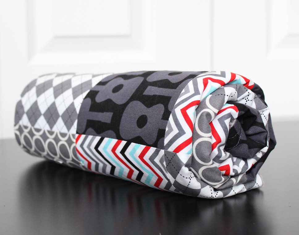 Baby Blanket, Modern Baby Quilt - Grey Groovy Guitar