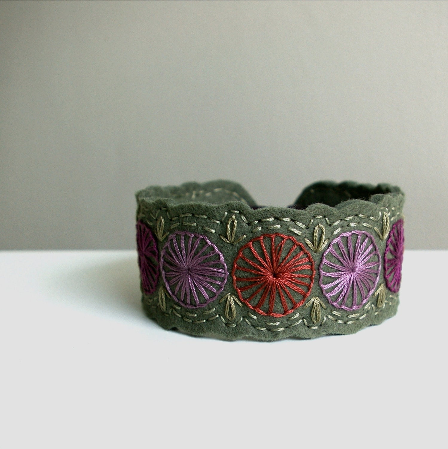 Wool Felt Headband // Hand Embroidered // Heather & Olive // LoftFullOfGoodies