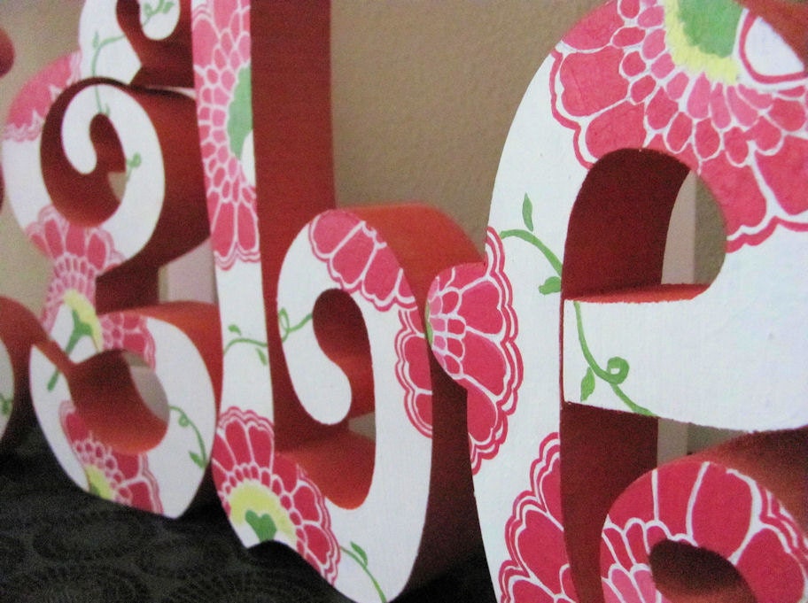giggle hand painted word set