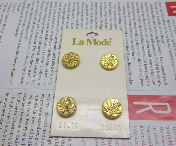 Buttons Vintage Gold Metallic With Flower Design Set Of 4