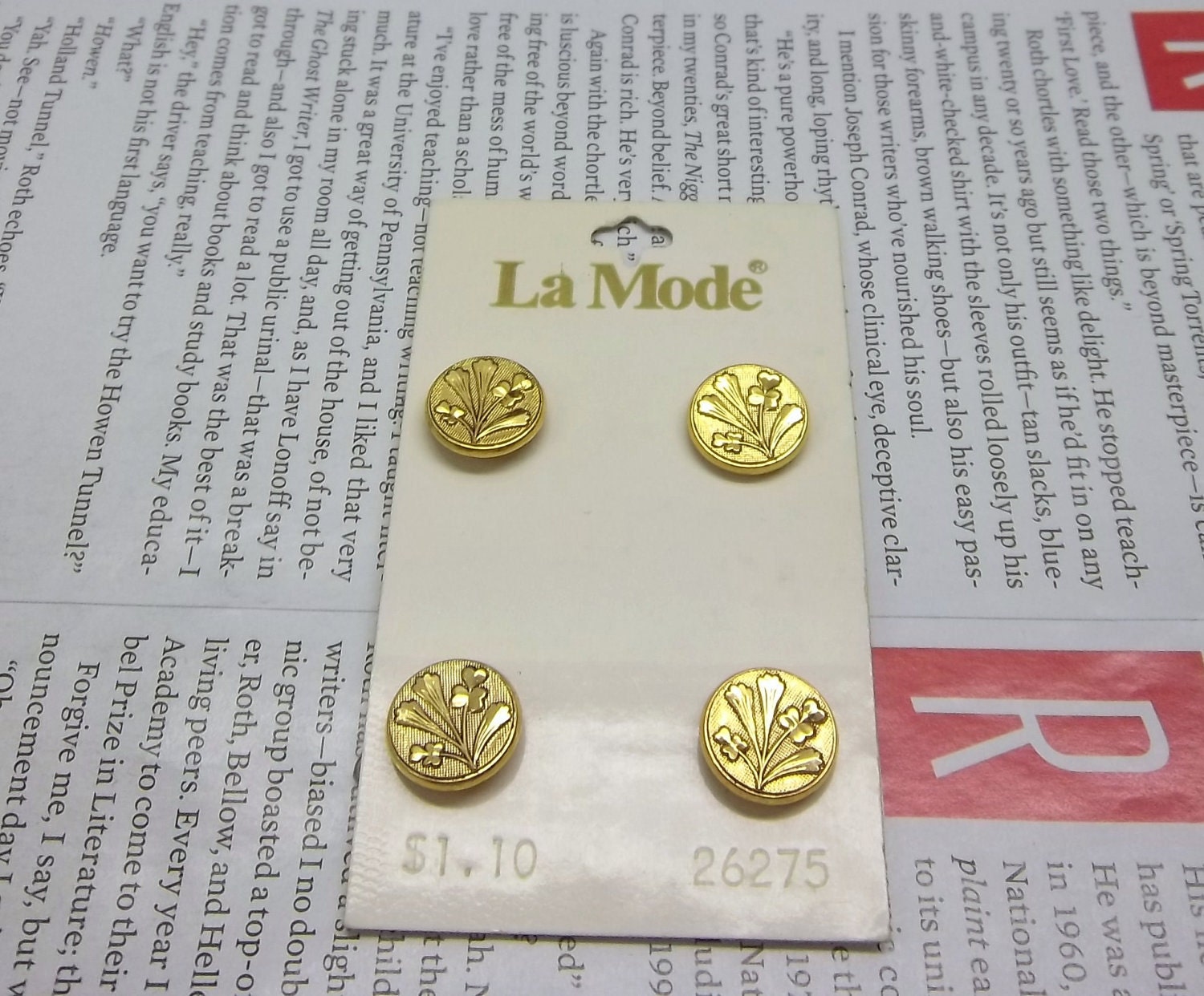 Buttons Vintage Gold Metallic With Flower Design Set Of 4