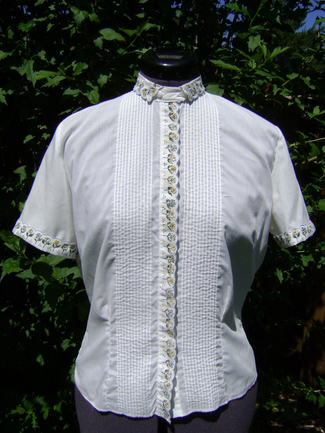 Vintage Judy Bond White Blouse with floral trim
