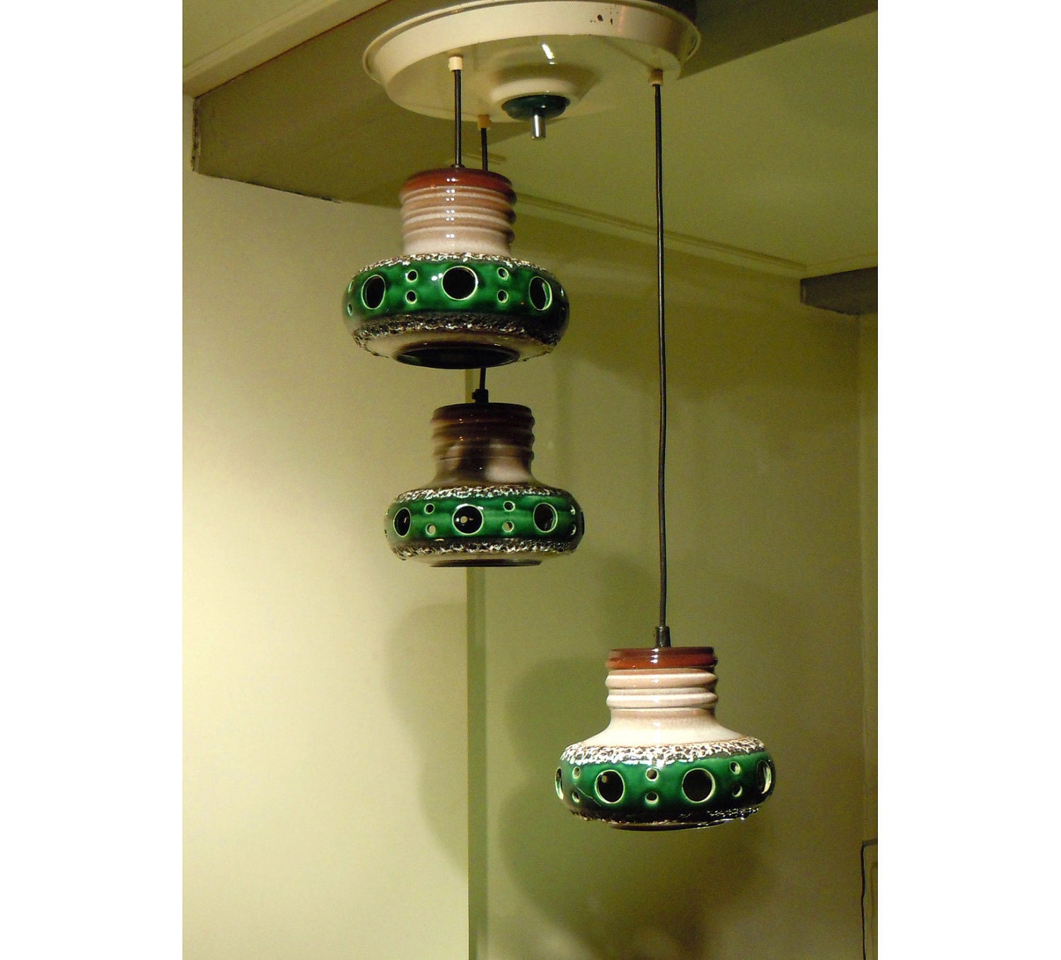 3 green ceramic 1970s Dutch Herda pendant lamps with lava vulcanic glaze, rare complete set