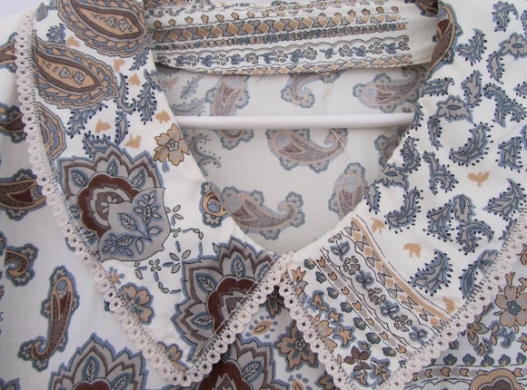 Vintage paisley peter pan collar top