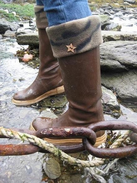 SLUGS Fleece Xtratuf Rain Boot Liners Brown With A Camo Cuff, Outdoorsy Hiking Must Have, Nature Lover (Med/Lg 9-11 Boot)