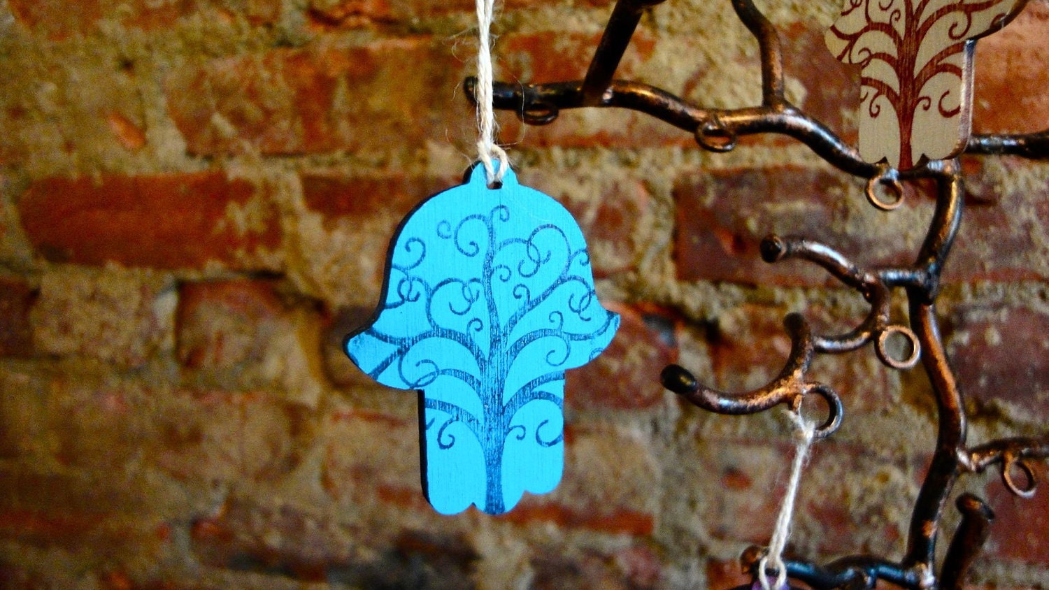 Wishing Tree Tags Wooden Set of 25 - Hamsa with Curly Tree Swirls for Weddings, Showers, Bar/Bat Mitzvah