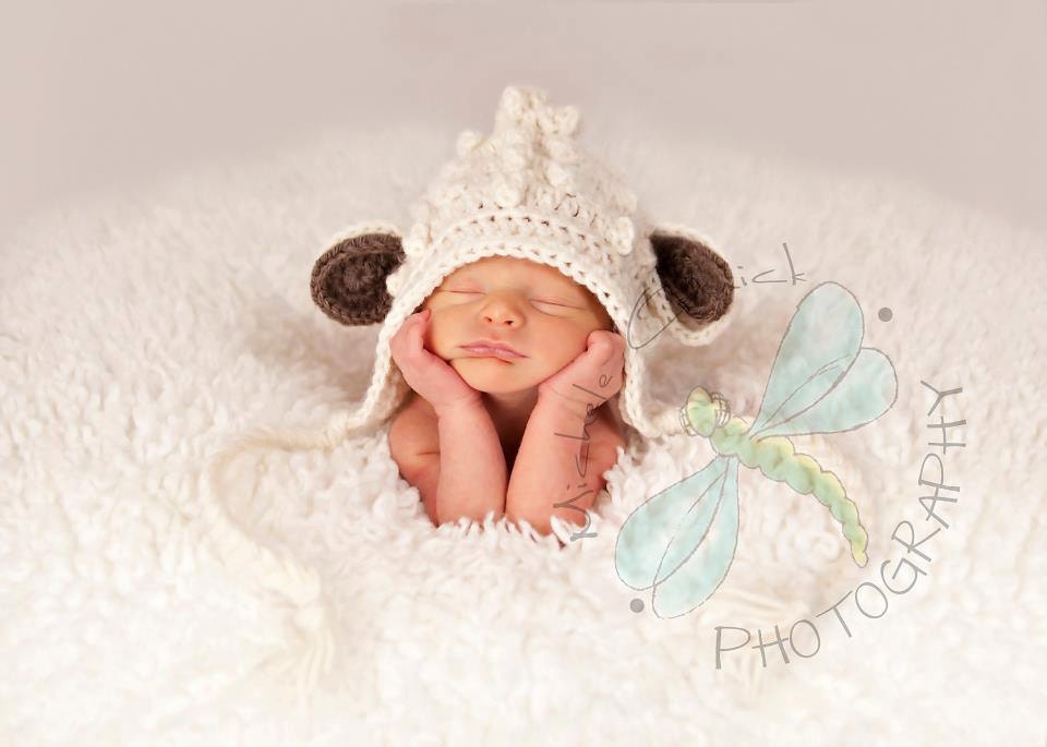 Bumpy Little Lamb Bonnet