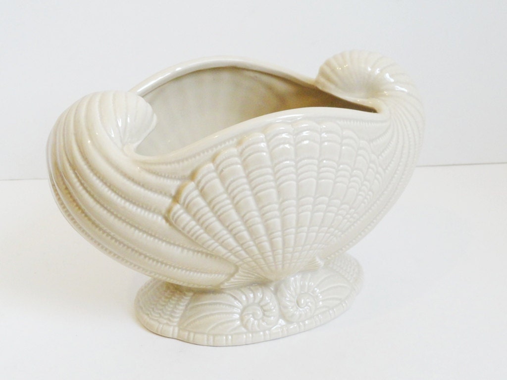Vintage Napcoware Shell Planter Vase A Chen