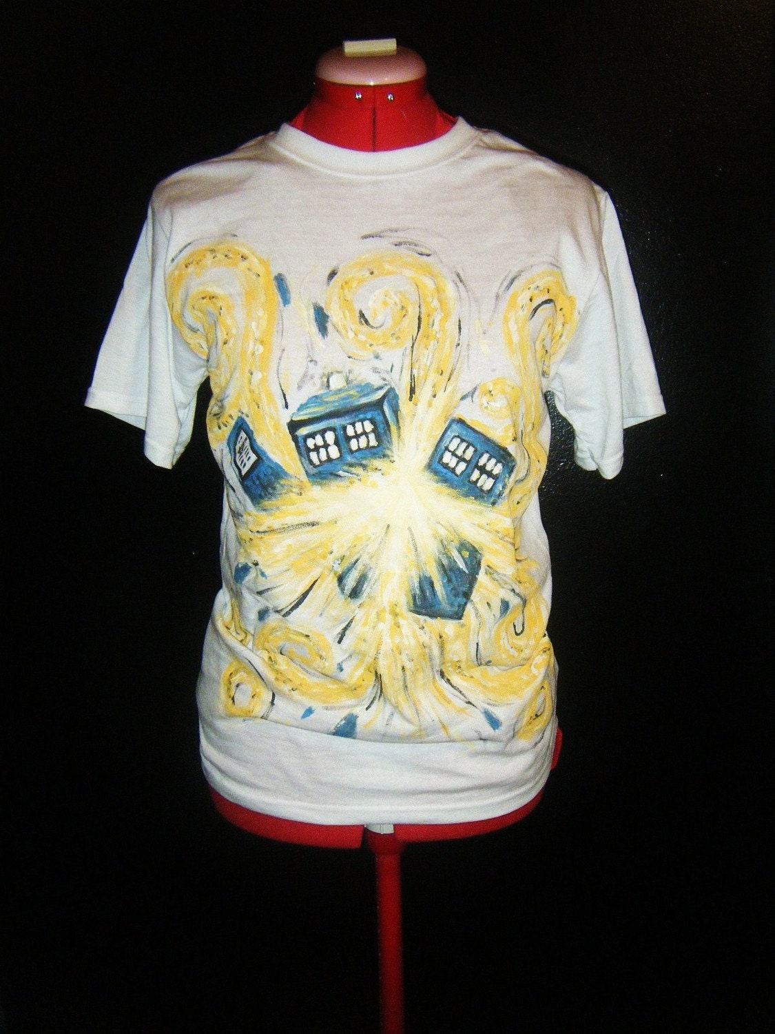 LADIES Doctor Who Exploding TARDIS T-Shirt