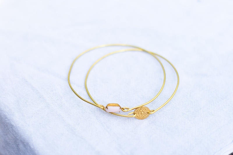 Light Pink Opaque Vintage Set Stone Bangle, Stackable Bracelet Set, Gem Stone Bangles, Stones in Settings Bracelet, Bezel Bangle