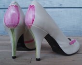 Two Lips hand painted shoes W7