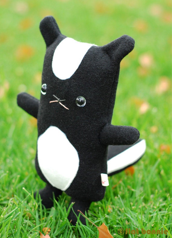 Flash the Flat Skunk - Skunk Plush / Classic - 10" tall