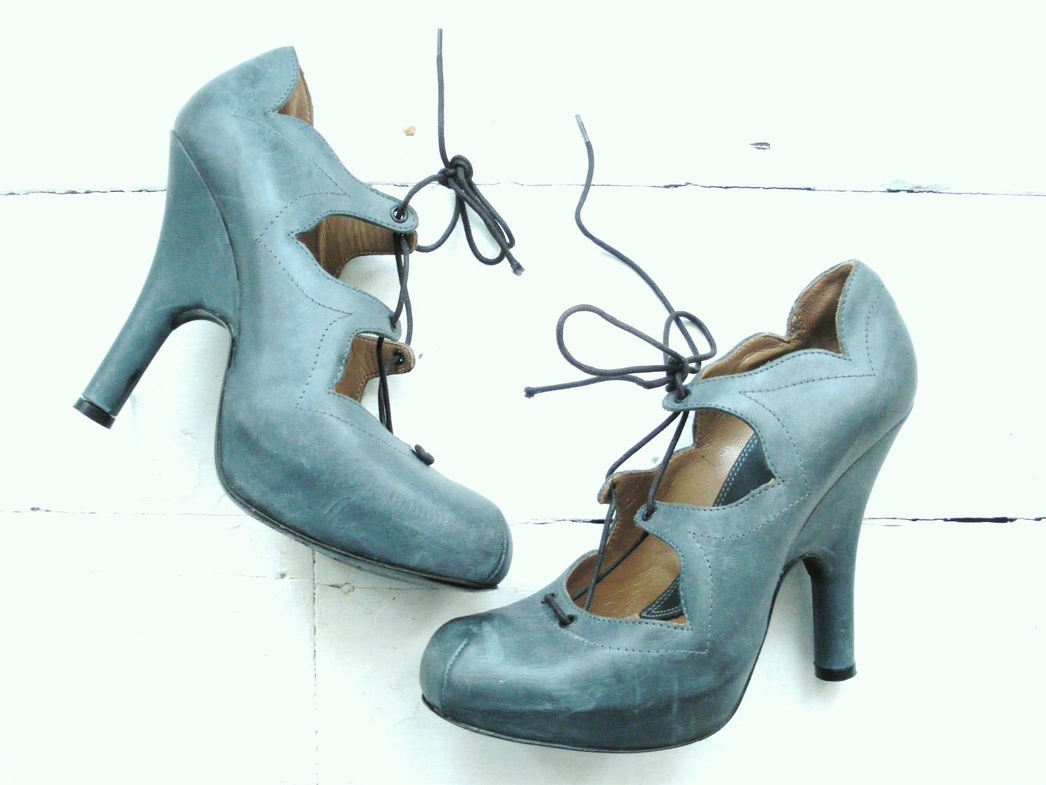 Vivienne Westwood hidden PLATFORM leather pirate courtesan ballet shoe boots stiletto heels courts pumps vintage 37 4 6.5 7 - shmooozin Vivienne Westwood hidden PLATFORM leather pirate courtesan ballet shoe boots stiletto heels courts pumps vintage 37 4 6.5 7 - shmooozin