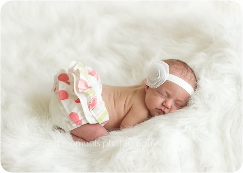 Girl's Diaper Cover PDF Sewing Pattern - Ruffled Diaper Cover Pattern Size 0-24 months