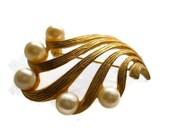 Vintage Gold Wave and Pearl Pin or Brooch