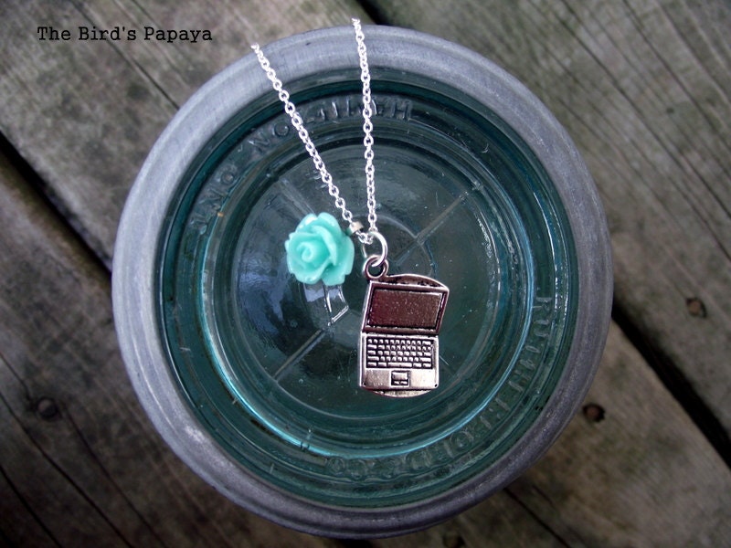 THE CHARMED NECKLACE - The Blogger (you choose add-on rosette color)