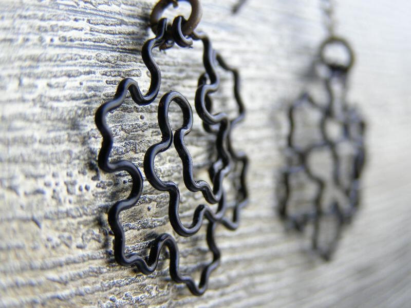 Fractal Earrings - Koch Snowflake in Black