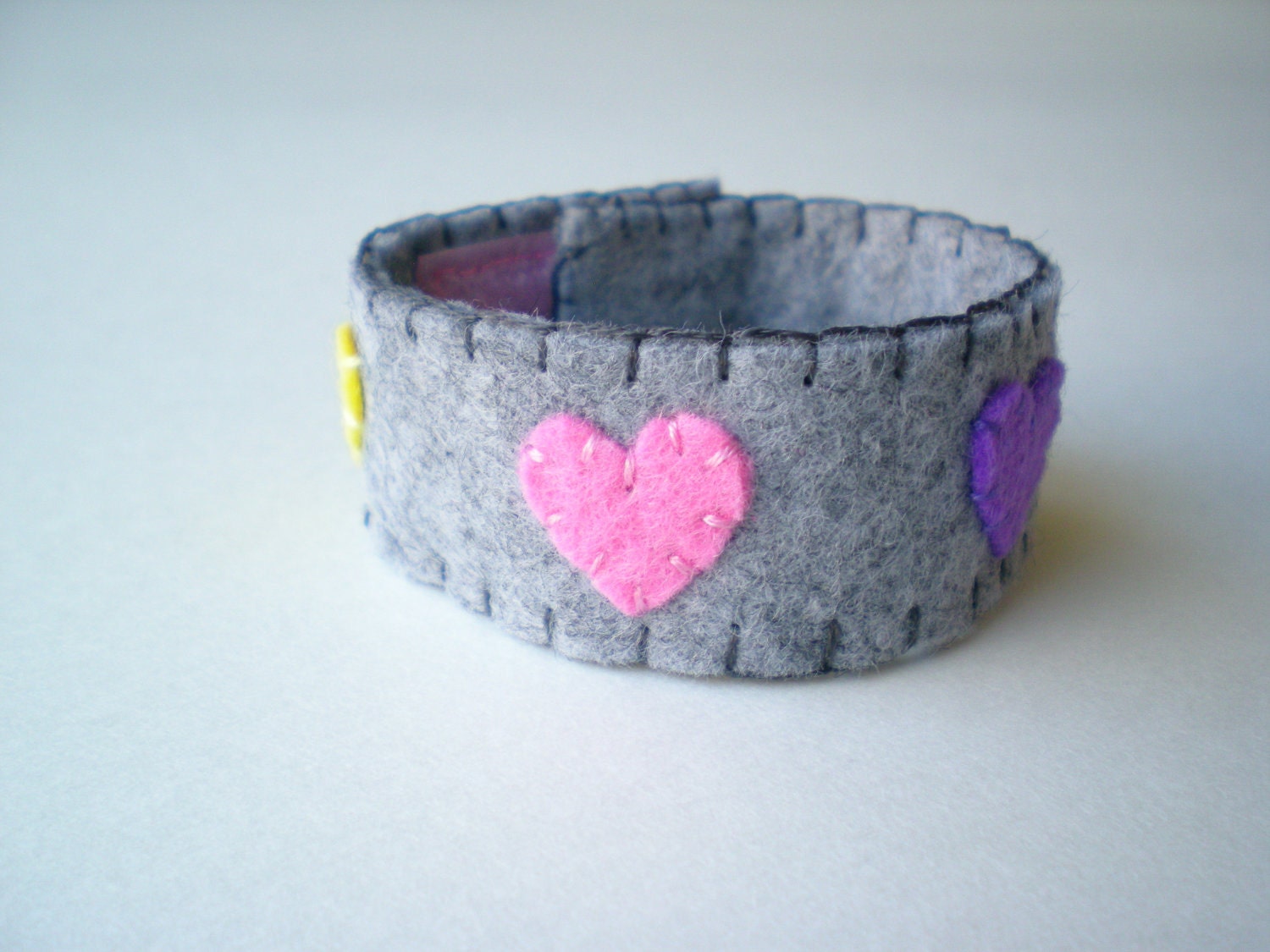 Grey Fabric Bracelet for Girls, Hearts Felt Bracelet for Kids, Handmade Bracelet Cuff, Heart Bracelet