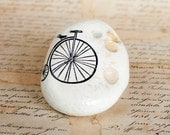 Painted Stone Bicycle, Black Sea Cost White Stone - MyHouseOfDreams