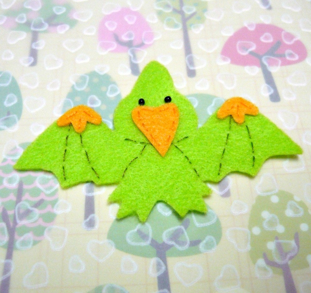 1pc - Light Green Pterodactyl Dinosaur Felt Appliques - 85x55mm - made to order