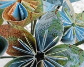 Vintage Map Paper Flower Bouquet, World Map. Origami Paper Flowers. Gifts, First Anniversary, Party, Home Decor, etc. CUSTOM ORDERS WELCOME