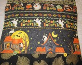 14" x 14" PILLOW COVER - Sparkly Halloween Ghost Haunted Houses Costumes