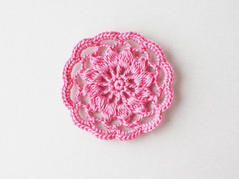 Pink crochet flower appliques for party table decor napkin ties jewelry making gift wrapping Shabby chic Easter decoration embellishment oht