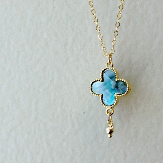 Quatrefoil Necklace Gold Jewelry Iridescent Pendant Victorian Renaissance Chain Jewellery Clover Fashion N-205