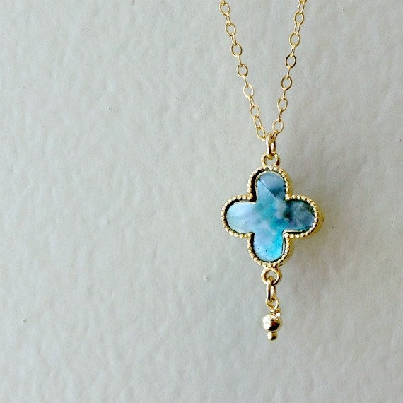Quatrefoil Necklace Gold Jewelry Iridescent Pendant Victorian Renaissance Chain Jewellery Clover Fashion N-205