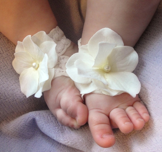 Baby Sandals, Baby Shoes, Barefoot Blossom (TM) Off-White Hydrangea