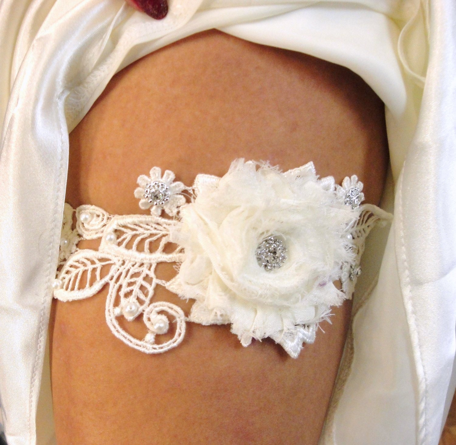 Bridal Garter, Garter Set, Wedding Garter, Garter Belt, Vintage Inspired Ivory Bridal Lace, Pearls and Rhinestones