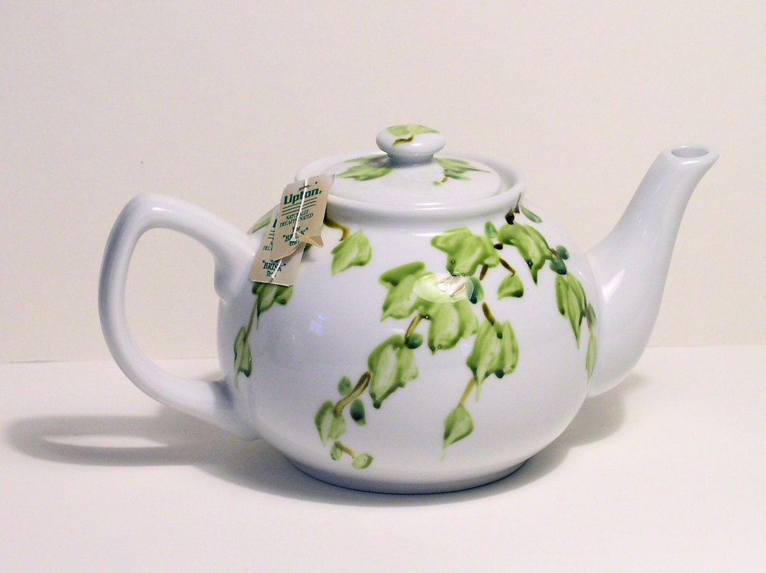 Painted Cotttage Tea Pot White Ceramic with Green Ivy