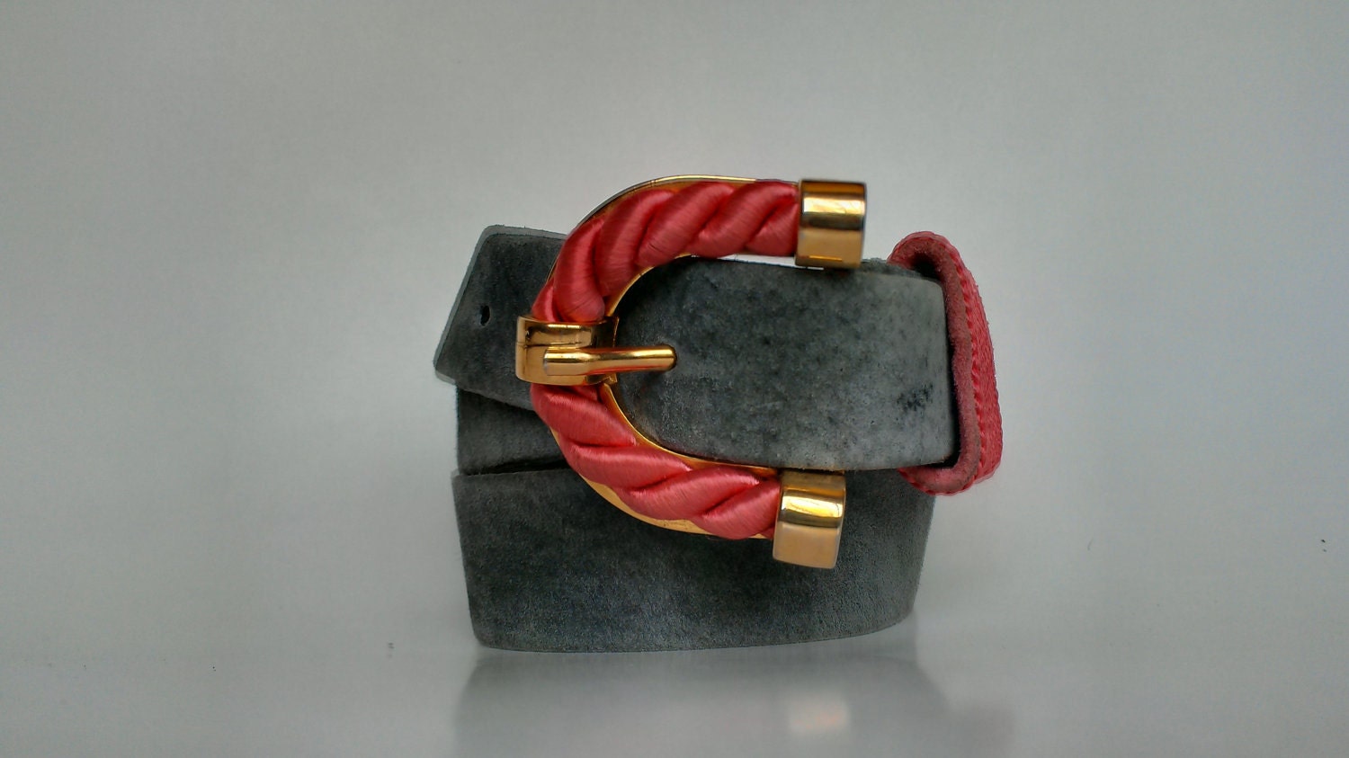 Vintage gray suede belt