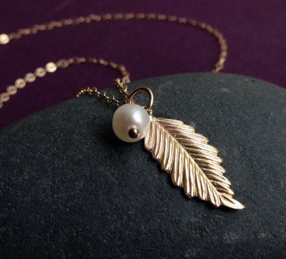 Bridesmaid gifts, SIX Gold Leaf Necklaces, Bridesmaid necklaces, Leaf charm & freshwater pearl necklace, delicate bridal jewelry