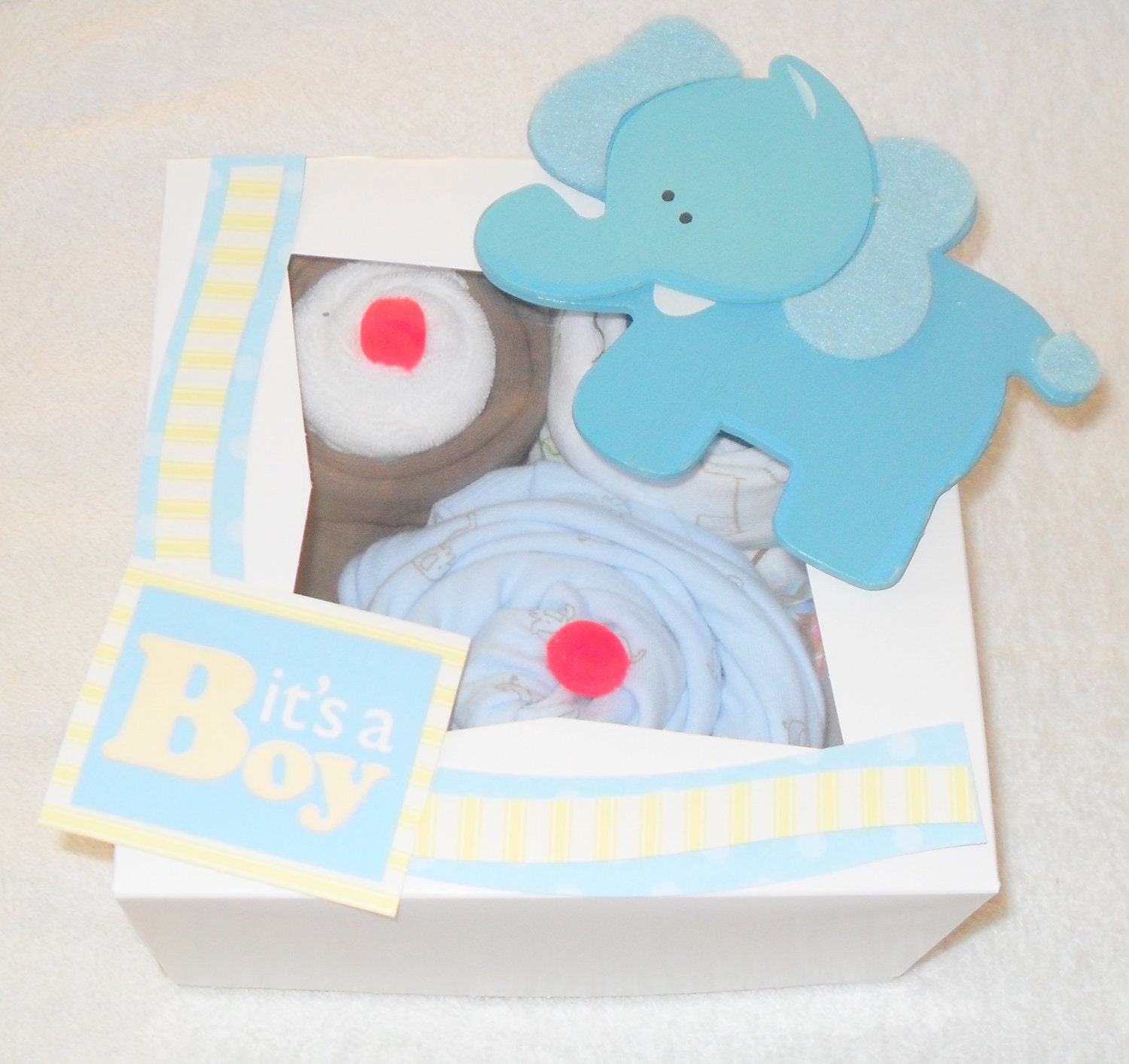 SALE-5 Piece Baby BOY Carter's Onesie and Sleeper Cupcake Gift Box-Safari Theme