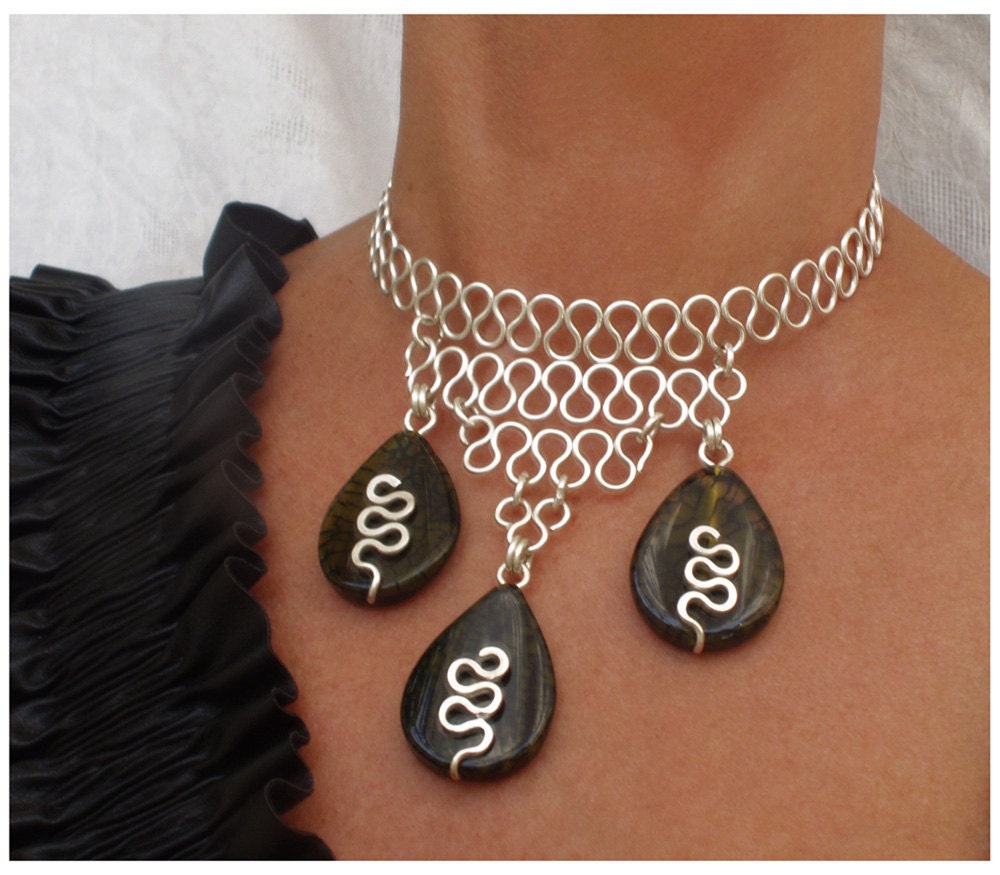 Wire Necklace Chocker- Serpentine Soirèe with  Murano glass