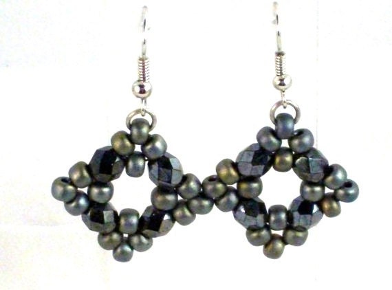 Seed Bead Woven Diamond Shaped Earrings in Matte Metallic Silver Gray And Gunmetal Tones