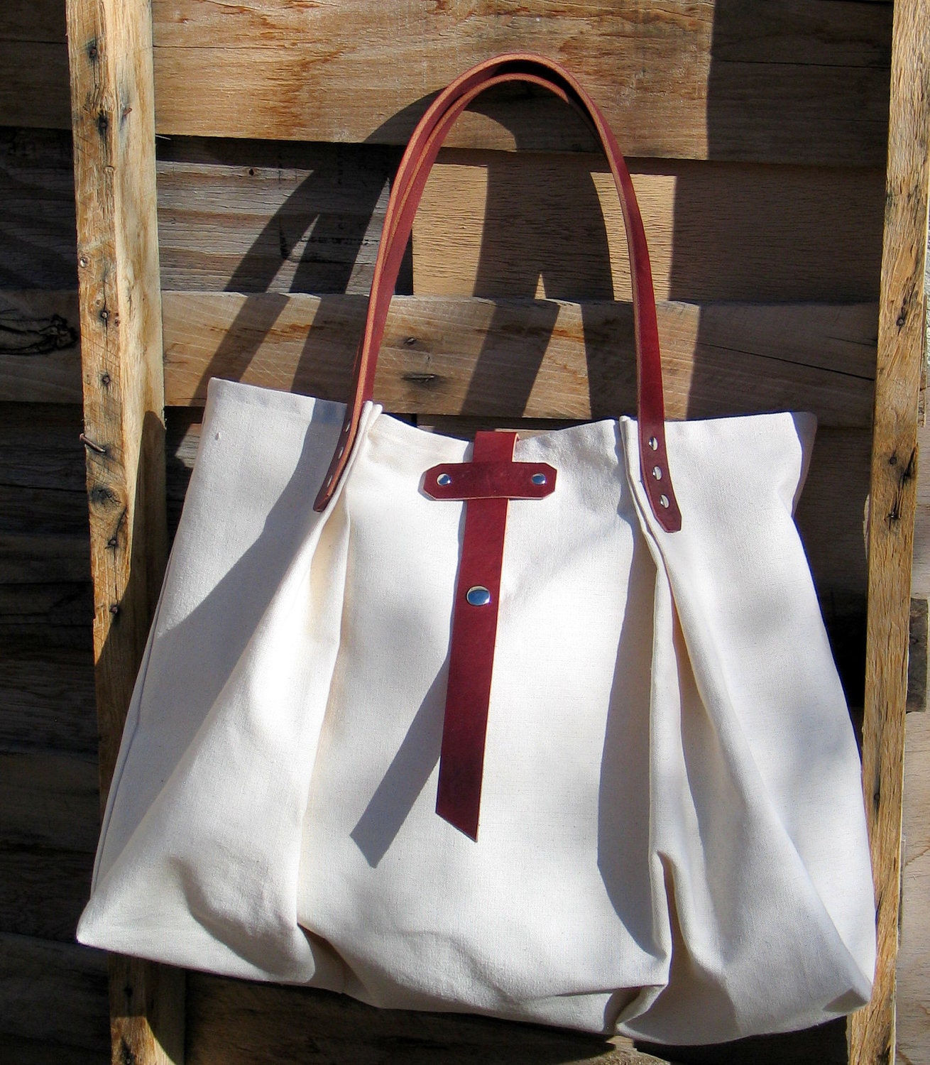 Week-End Bag in Natural Canvas and Burgundy Leather- The Holdall