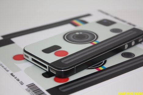 Deluxe Polaroid Camera iPhone 4s / Verizon 4 Version Decal Skin