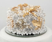 Vintage Brooch Wedding Cake Topper in Gold