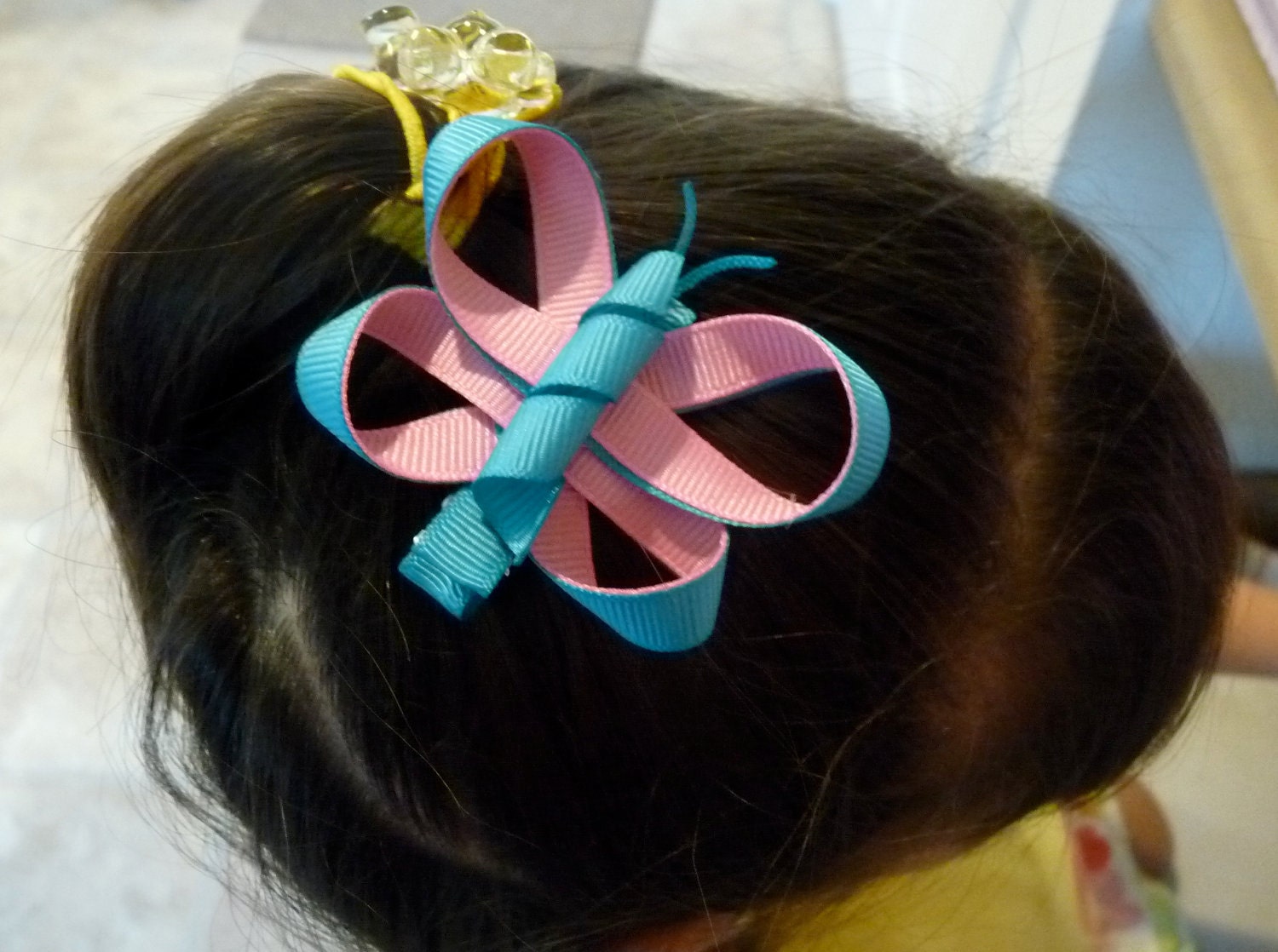 Butterfly sculpture hair clip - Turquoise and pink