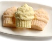 Vanilla Cupcake Bath Bombs with Shea Butter